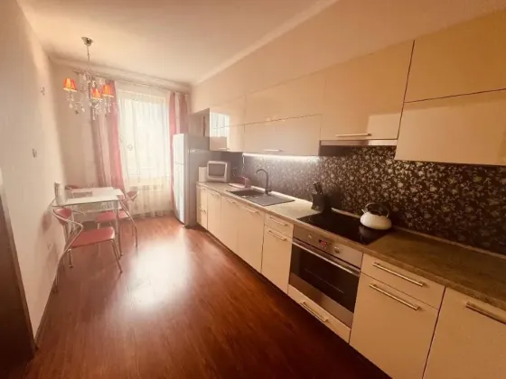 Сдается в аренду трёхкомнатная квартира в Будёновском районе Донецк