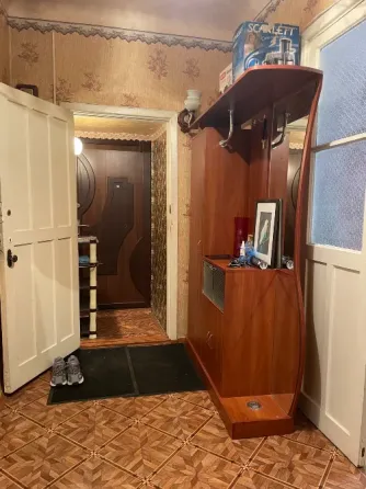 Продам 3-х к квартиру, сталинка , Гвардейка, 12-й магазин. Макеевка
