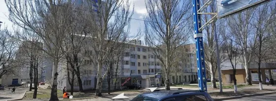 Срочно продам 100 кв.м по ул. Артема с отдельным входом нежилое помещение Донецк