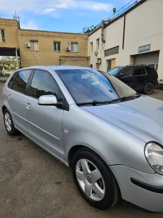 Продам VW Polo 4 хэтчбек, 2003 год, автомат Донецк