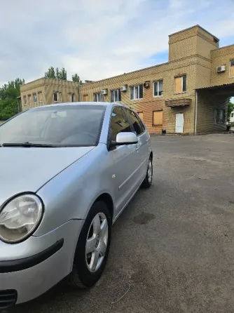 Продам VW Polo 4 хэтчбек, 2003 год, автомат Донецк