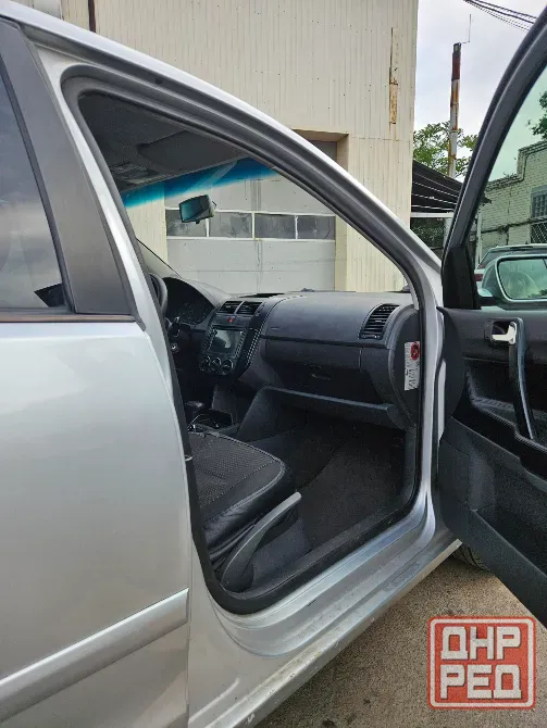Продам VW Polo 4 хэтчбек, 2003 год, автомат Донецк - изображение 5