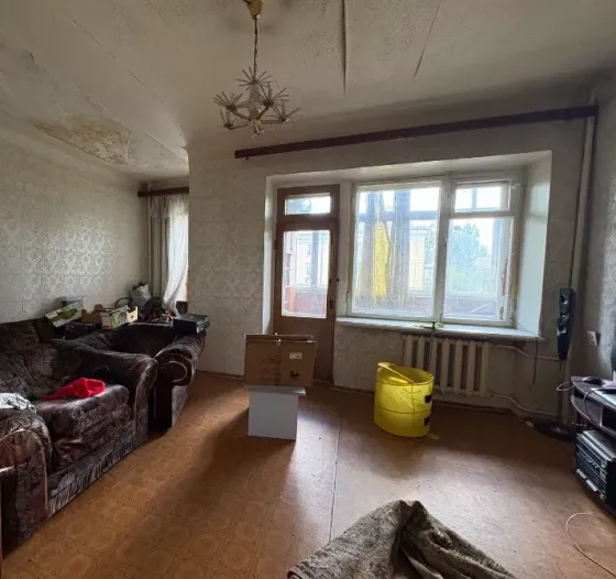 Срочно! Продам 3х комн. "сталинку" в Центре Донецк