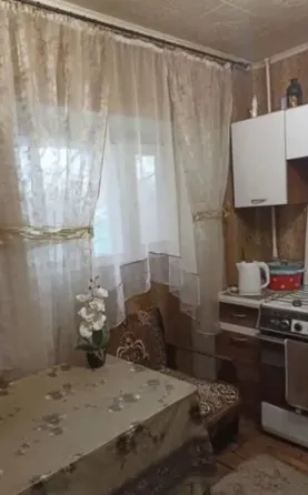 Продаётся однокомнатная квартира на пр. Ильича д. 32. Цена 3 900 000(торг уместен) Донецк