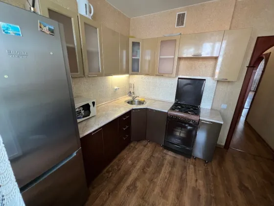 Сдаю 1 комнатную 36м² квартиру в Ленинском районе, улица Луговцова, 3 Донецк