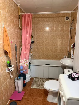 Продам 1 к. крупногабаритную квартиру, галлерейку, Донецк, Калининский, ул. Разенкова. Донецк