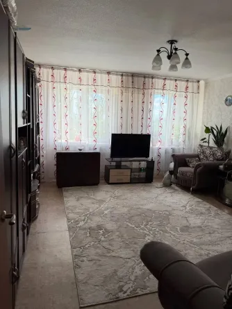 Продам 1 к. крупногабаритную квартиру, галлерейку, Донецк, Калининский, ул. Разенкова. Донецк