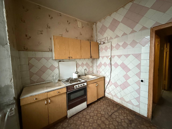 Продажа 2х-комнатной сталинки Мариуполь