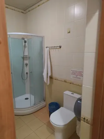 Комната в центре Донецка найм аренда, вода, кондиционер, телевизор, холодильник, интернет, Всё супер Донецк