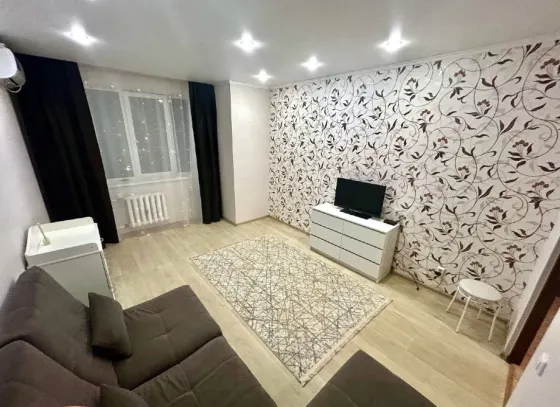 1-к.к. 33м2, 4/5 эт. Мариуполь