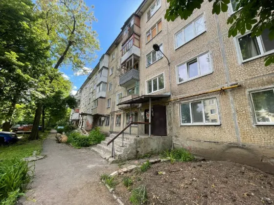 Продам 3-х комн. квартиру на ул Куйбышева. Район Топаза Донецк