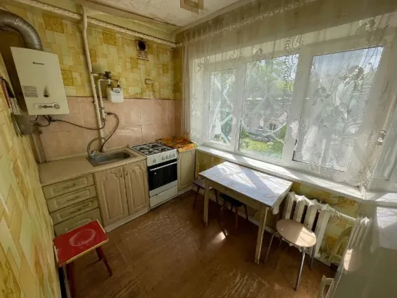 Продам 3-х комн. квартиру на ул Куйбышева. Район Топаза Донецк