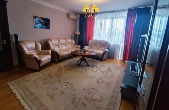 Сдам Трехкомнатную квартиру в Ленинском районе Донецк
