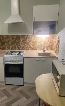 2-к.к. 52м2, 2/5 эт. Мариуполь