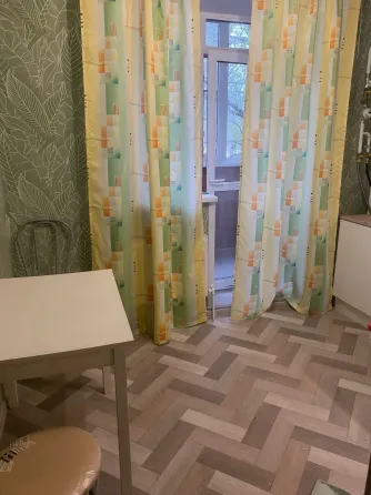 2-к.к. 52м2, 2/5 эт. Мариуполь