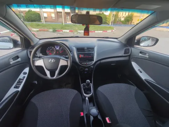 Hyundai Solaris 1.6 мт Донецк