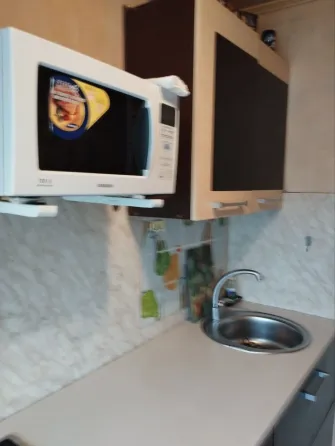 продам 1 к.кв. пролетарский р. щетинина 2.7 торг. Донецк