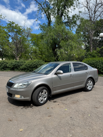 Продам ухоженную хозяйскую Skoda oktavia A5 2012 года чешской сборки Макеевка