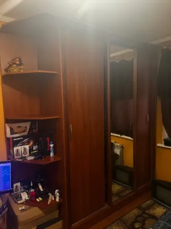 Отдам бесплатно шкаф-купе Макеевка