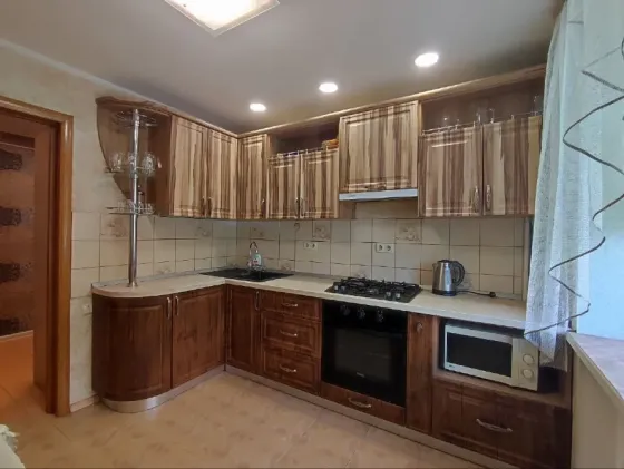 Продам 3-х комнатную квартиру в Киевском р-не Донецка, ул. Кутузова, Гладковка. Донецк