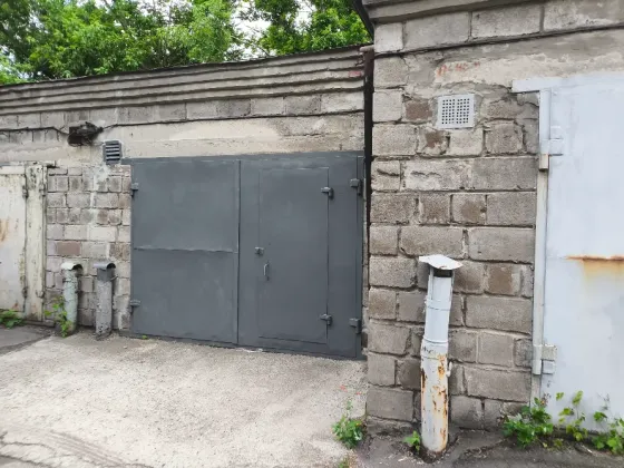 Продам гараж гк Коммунальник Донецк