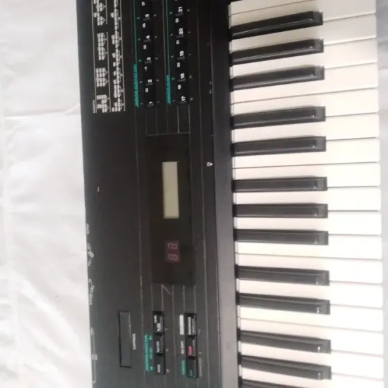 Yamaha DX7s Донецк