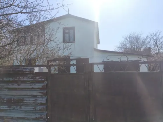 Продается 2-этажный загородний дом возле моря, в селе Бабах Тарама 5 минут от Урзуфа. Мариуполь