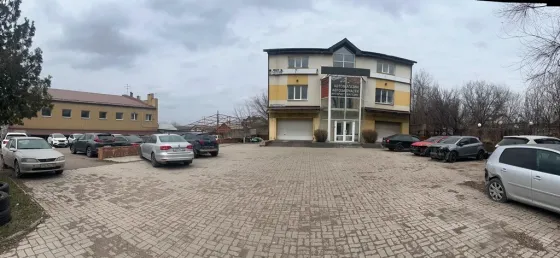 Продажа здания отдельно стоящего прилегающая территория. Донецк