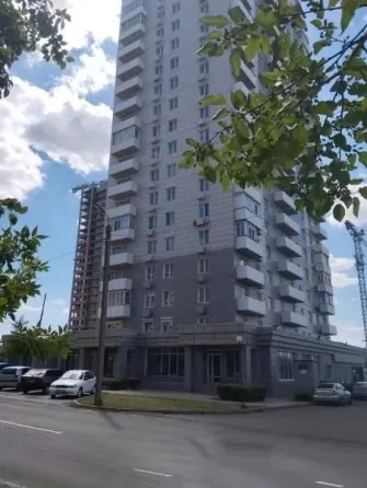 Квартира.Ворошиловский р-н,пр-т Ватутина.Цена 9,5млн Донецк