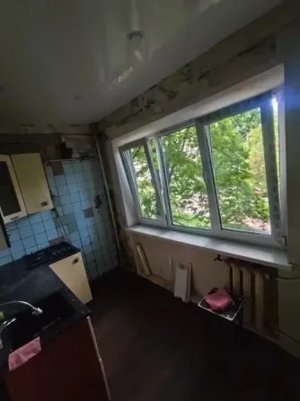 Продается 2-комн. квартира г. Торез, м-н 30 лет Победы, д. 41 Торез