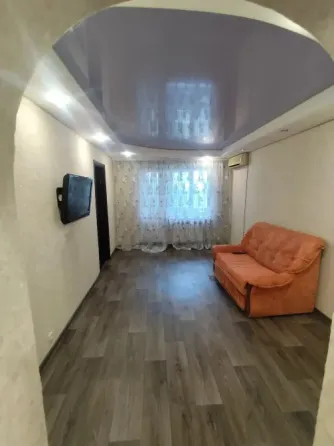 Продается 3-комн. квартира г. Торез, м-н 2 Торез