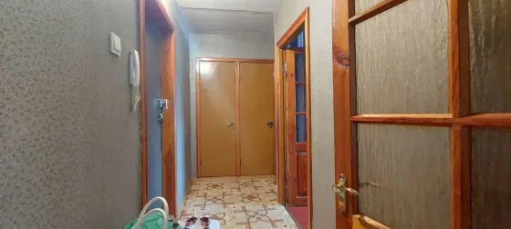 Продаем 2 комн. квартиру в центре с хорошей планировкой Мариуполь