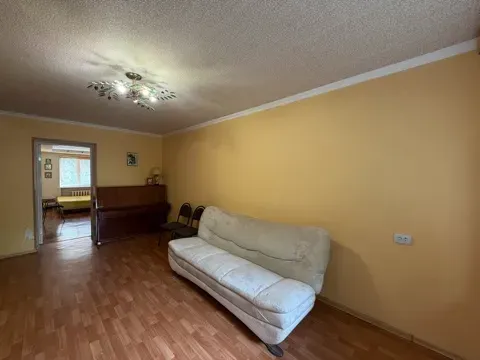 Продам 3-х комнатную квартиру в Донецке Донецк