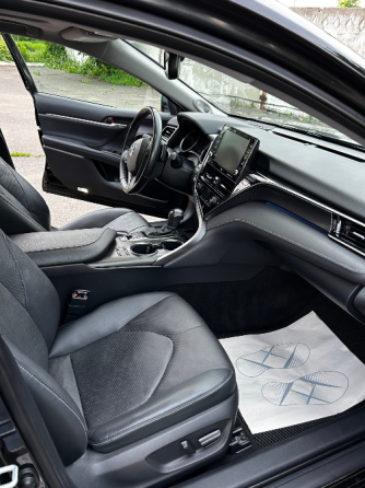Продам Toyota Camry XV70 2021г Макеевка