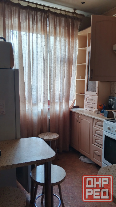 Продажа 2 к. квартиры 2/2(сталинка) г. Харцызск(центр) ул. Лазо, с хорошим ремонтом,мебелью Харцызск - изображение 4