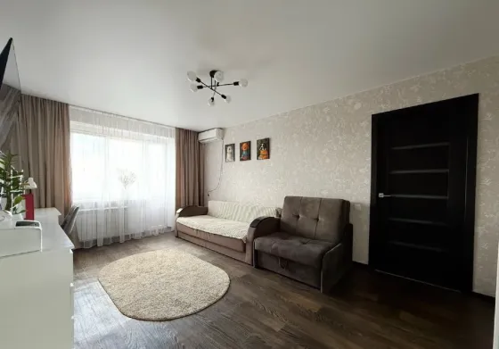 Продам квартиру в центре Гвардейки .Собственник Макеевка