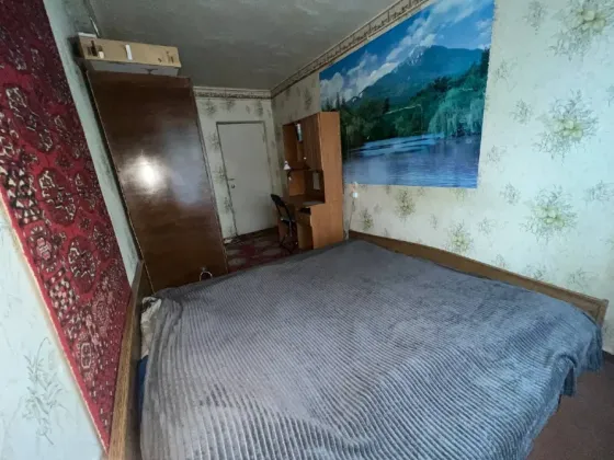 Срочно продам 2кв. Калининский рынок Донецк