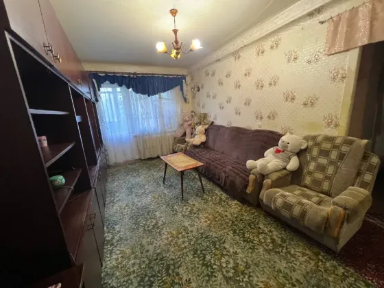 Срочно продам 2кв. Калининский рынок Донецк