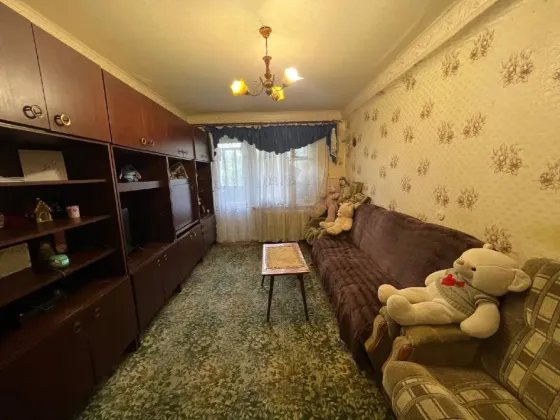 Срочно продам 2кв. Калининский рынок Донецк