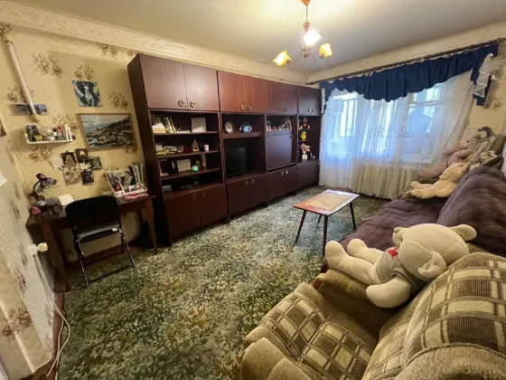 Срочно продам 2кв. Калининский рынок Донецк