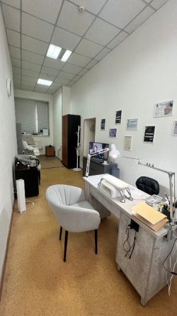 Продается готовый бизнес ,кабинет маникюра и педикюра с низкой арендой Донецк
