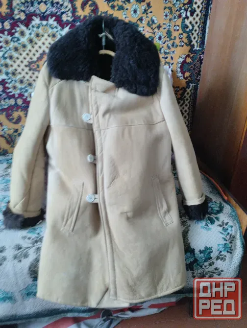 Продам тулуп овчинный Шахтерск - изображение 1