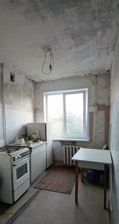 Продам 2-х комнатную квартиру 3/9 в Кировском районе на Текстильщике ул. Терешковой. Донецк