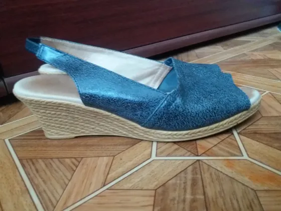 Продам классные босоножки кожа р. 39 24,5 см Донецк