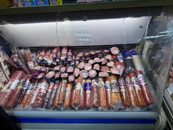 Продам холодную витрину Донецк