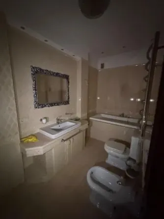 Трехкомнатная квартира,128м2,Ворошиловский р-н.Цена 22млн Донецк