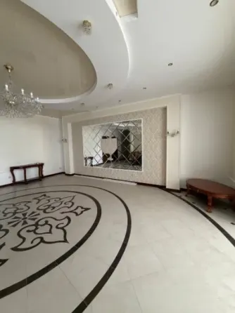 Трехкомнатная квартира,128м2,Ворошиловский р-н.Цена 22млн Донецк