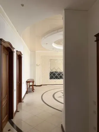 Трехкомнатная квартира,128м2,Ворошиловский р-н.Цена 22млн Донецк
