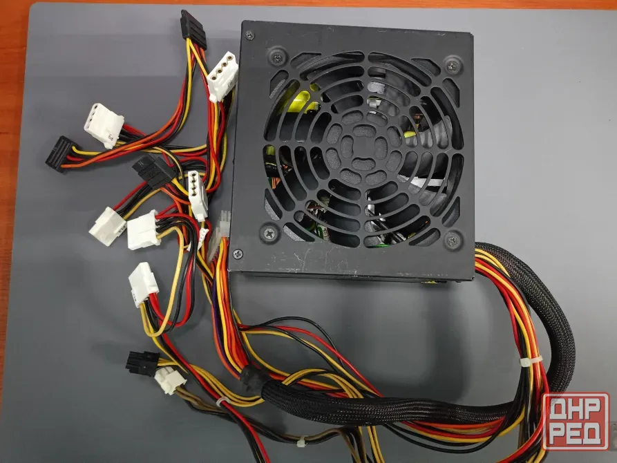 Блок питания Hipro HP-E4009F5WP Донецк - изображение 2