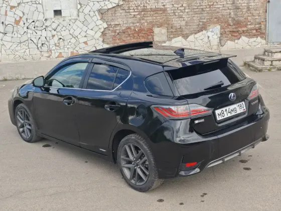 Продам Lexus hybrid 2015 года выпуска в хорошем состоянии по самому низу рынка Енакиево